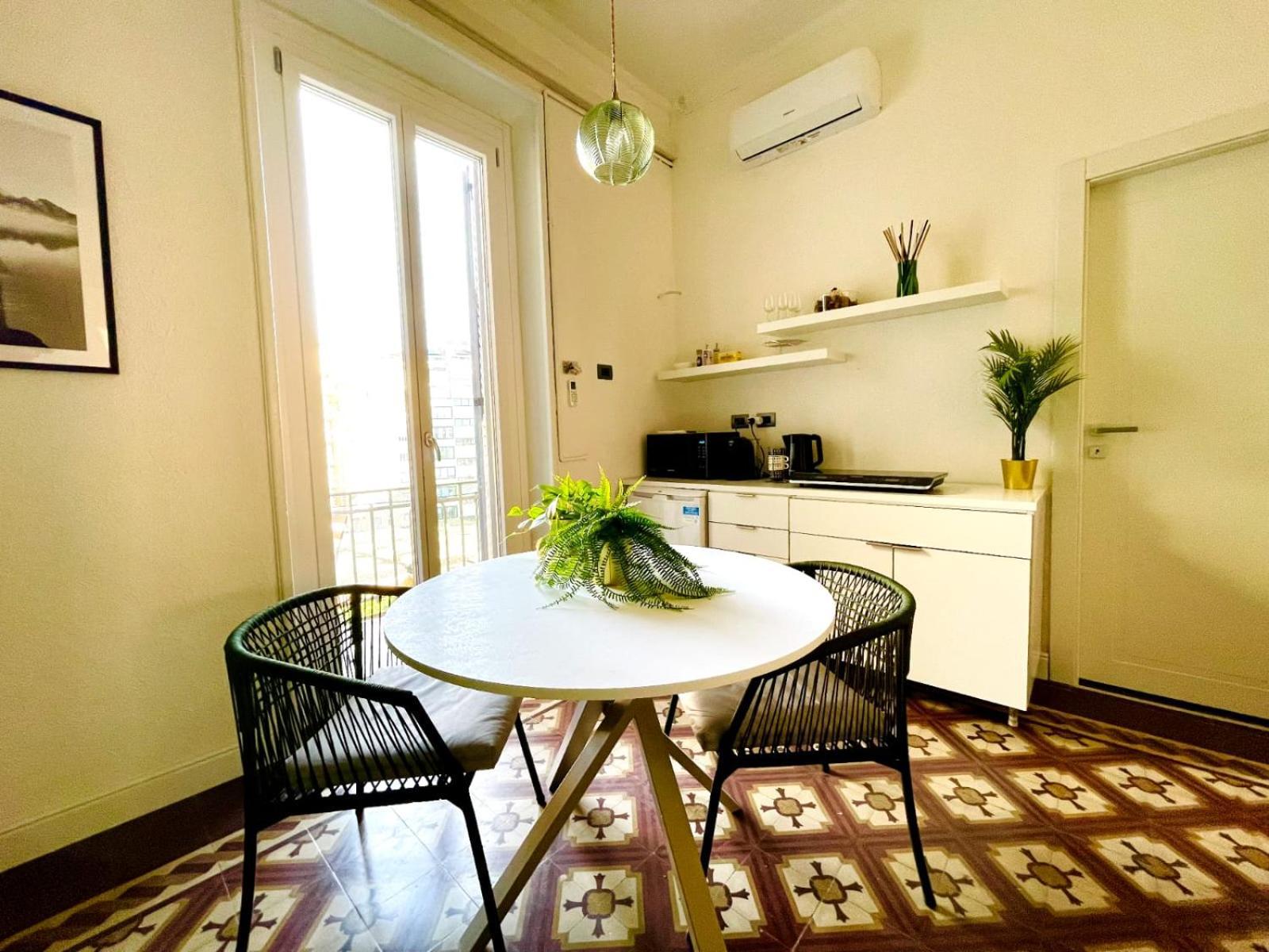 Charming Rooms Loreto 8 Milan Luaran gambar